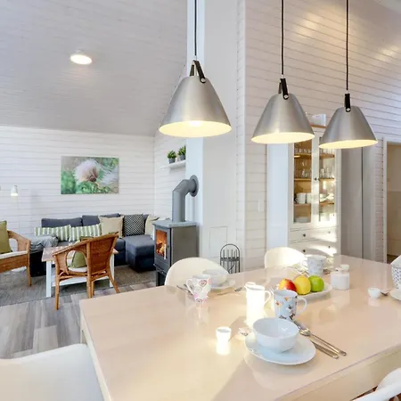 Amazing Home In Krems Iiwarderbrueck With Sauna * Gols